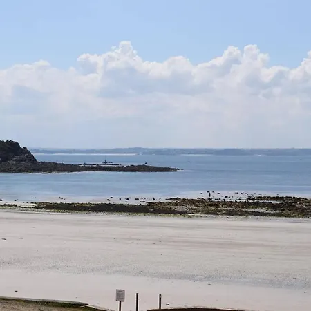 Appartement Superbe Vue Mer, Face A La De Tresmeur A - Ref 660
