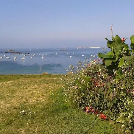 Appartement Superbe Vue Mer, Face A La De Tresmeur A - Ref 660